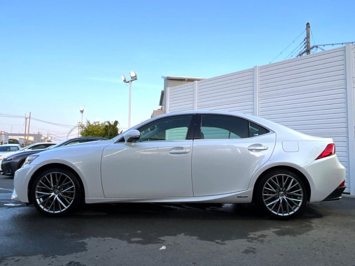 2014 Lexus IS DAA-AVE30 (UW-69f06672e62ce)[18]