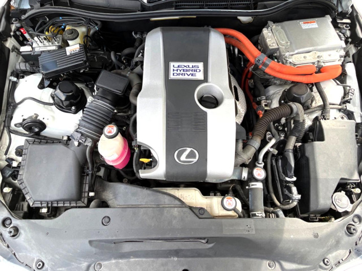 2017 Lexus IS DAA-AVE30 (UW-69f06673152fe)[4]