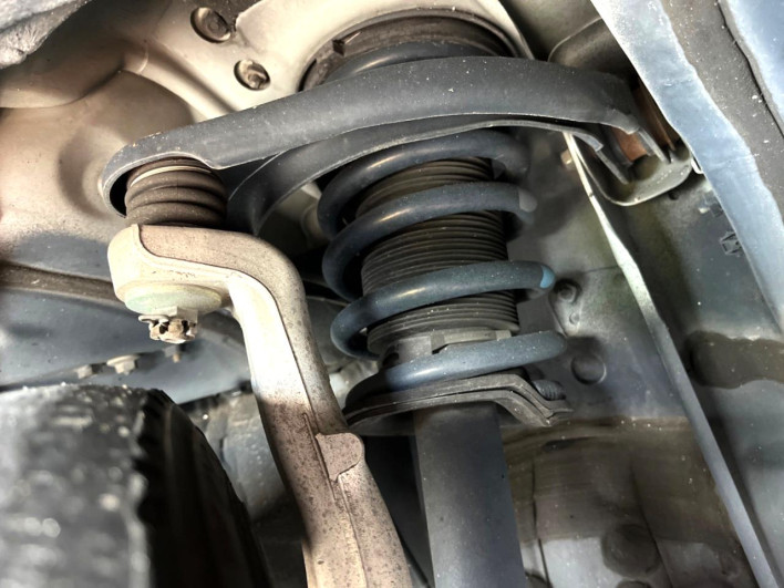 2017 Lexus IS DAA-AVE30 (UW-69f06673152fe)[6]