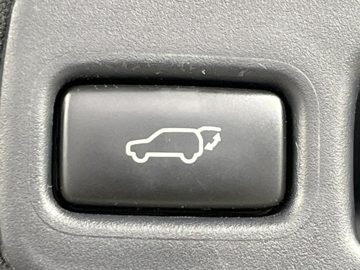 2014 Toyota Harrier Hybrid DAA-AVU65W (UW-69f066739e307)[17]