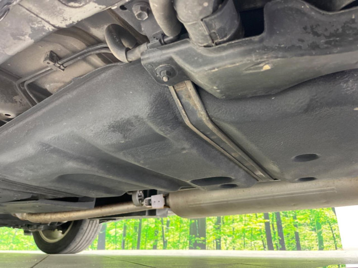 2014 Toyota Harrier Hybrid DAA-AVU65W (UW-69f066739e307)[21]