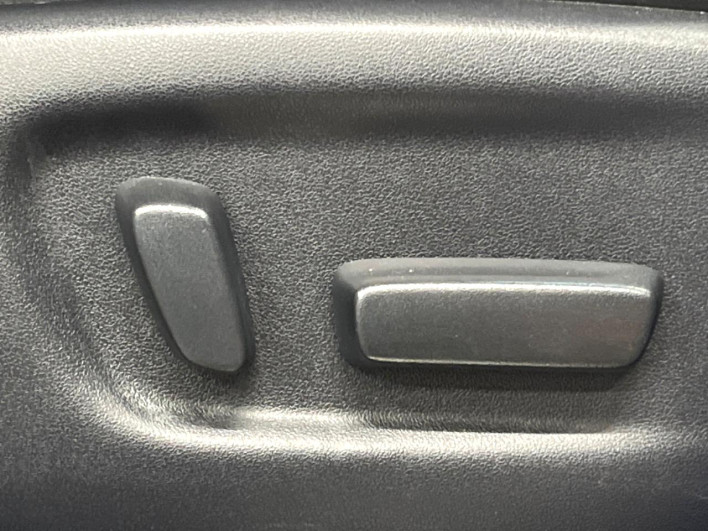 2019 Toyota Harrier Hybrid DAA-AVU65W (UW-69f06674c88ef)[25]