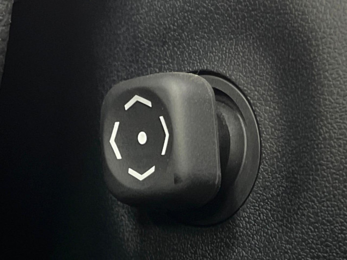 2019 Toyota Harrier Hybrid DAA-AVU65W (UW-69f06674c88ef)[12]