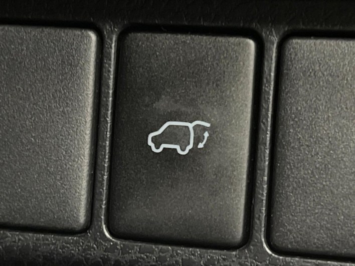 2019 Toyota Harrier Hybrid DAA-AVU65W (UW-69f06674c88ef)[19]