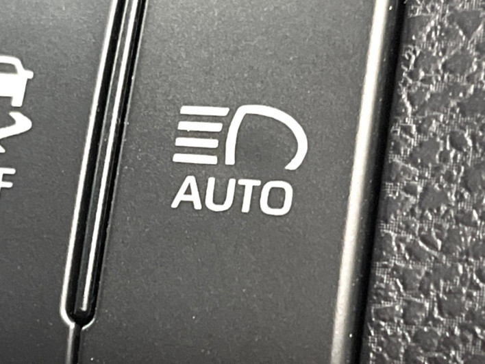 2019 Toyota Harrier Hybrid DAA-AVU65W (UW-69f06674c88ef)[23]