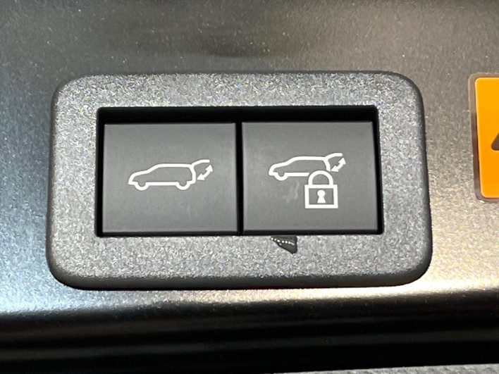 2026 Toyota RAV4 6AA-AXAN64 (UW-69f0667631e5b)[9]