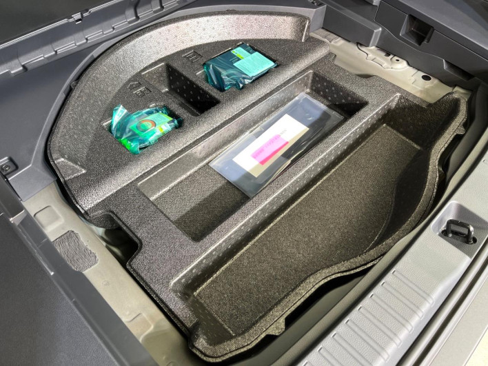 2026 Toyota RAV4 6AA-AXAN64 (UW-69f0667631e5b)[7]