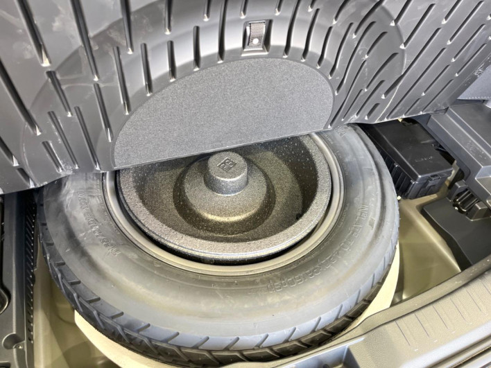 2021 Toyota RAV4 PHV 6LA-AXAP54 (UW-69f06676a3c84)[18]