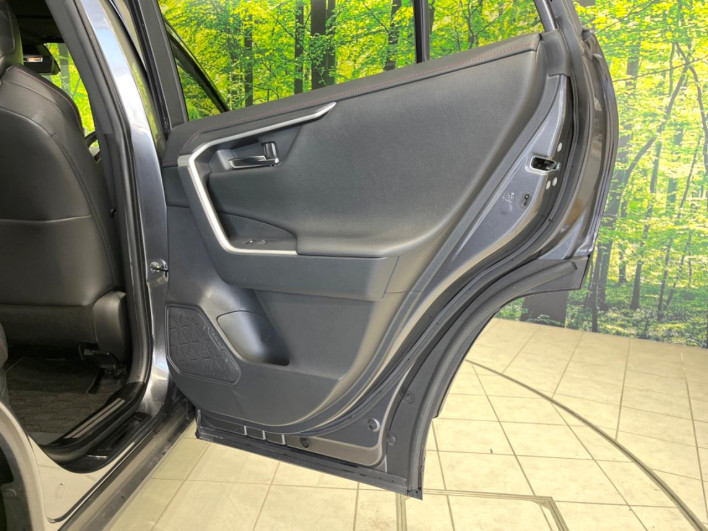 2021 Toyota RAV4 PHV 6LA-AXAP54 (UW-69f06676a3c84)[6]