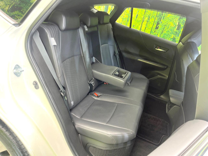 2020 Toyota Harrier Hybrid 6AA-AXUH80 (UW-69f06677c3ce9)[13]