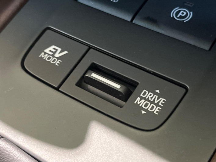 2023 Toyota Harrier Hybrid 6AA-AXUH80 (UW-69f066790b7ca)[27]