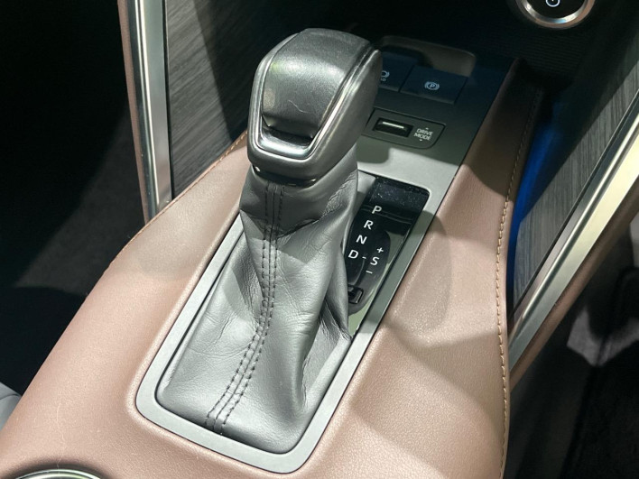 2023 Toyota Harrier Hybrid 6AA-AXUH80 (UW-69f066790b7ca)[24]