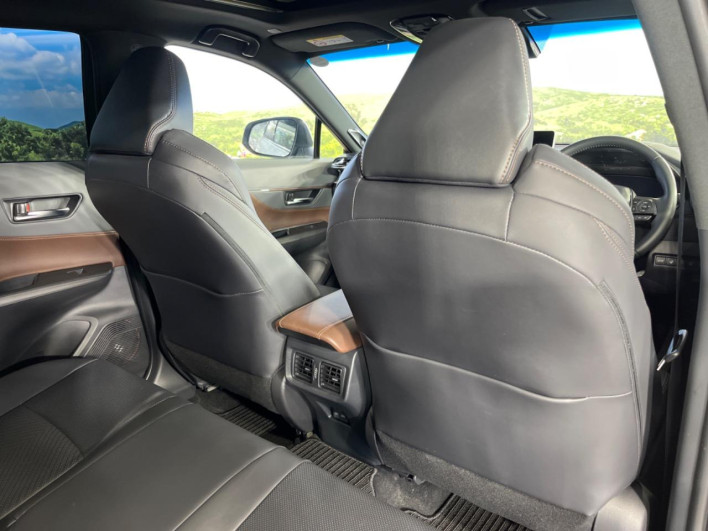 2023 Toyota Harrier Hybrid 6AA-AXUH80 (UW-69f06679109d9)[29]