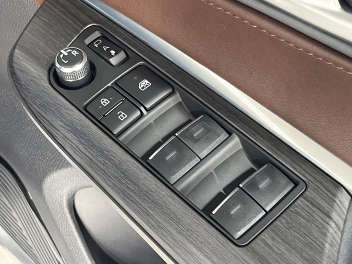 2023 Toyota Harrier Hybrid 6AA-AXUH80 (UW-69f06679109d9)[24]