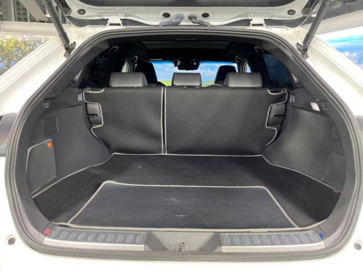 2023 Toyota Harrier Hybrid 6AA-AXUH80 (UW-69f06679109d9)[13]