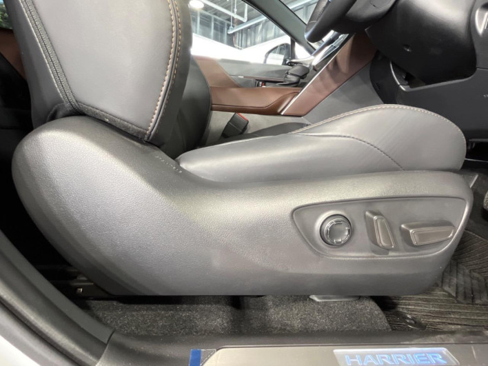 2023 Toyota Harrier Hybrid 6AA-AXUH80 (UW-69f06679109d9)[27]