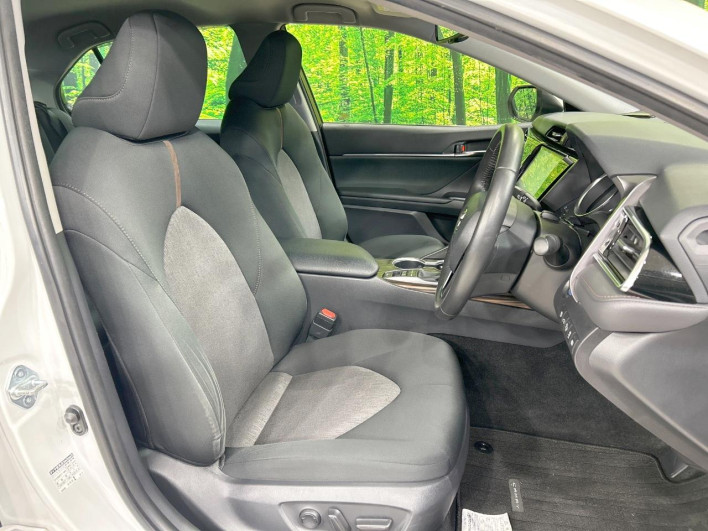 2017 Toyota Camry DAA-AXVH70 (UW-69f0667be42f0)[24]