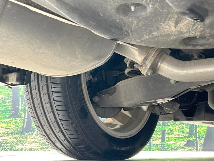 2017 Toyota Camry DAA-AXVH70 (UW-69f0667be42f0)[27]