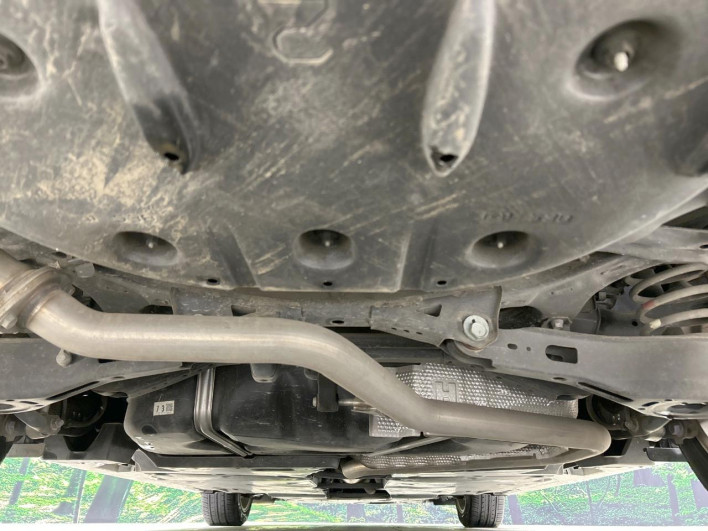 2017 Toyota Camry DAA-AXVH70 (UW-69f0667be42f0)[26]