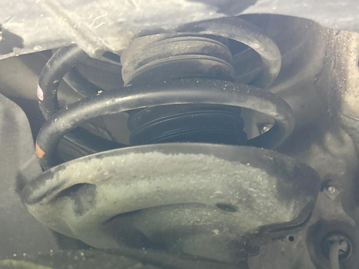 2017 Toyota Camry DAA-AXVH70 (UW-69f0667be42f0)[17]