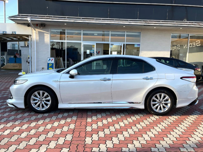 2017 Toyota Camry DAA-AXVH70 (UW-69f0667c87092)[10]