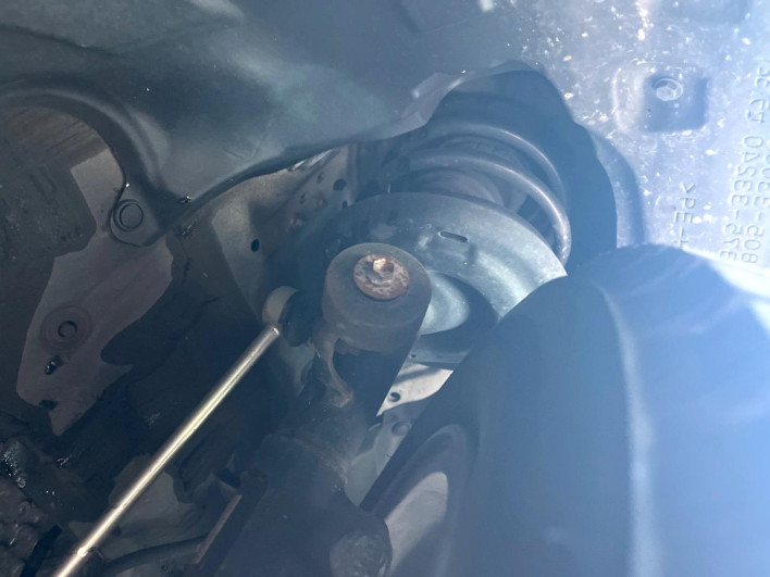 2017 Toyota Camry DAA-AXVH70 (UW-69f0667c87092)[14]