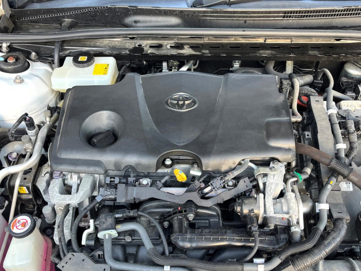 2017 Toyota Camry DAA-AXVH70 (UW-69f0667c87092)[12]