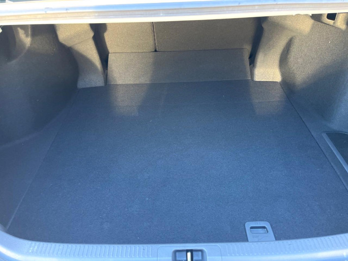 2017 Toyota Camry DAA-AXVH70 (UW-69f0667c87092)[19]