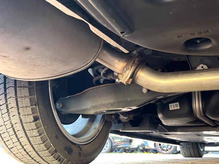 2017 Toyota Camry DAA-AXVH70 (UW-69f0667c87092)[22]