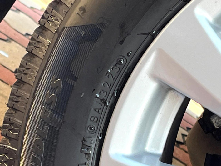 2017 Toyota Camry DAA-AXVH70 (UW-69f0667c87092)[18]