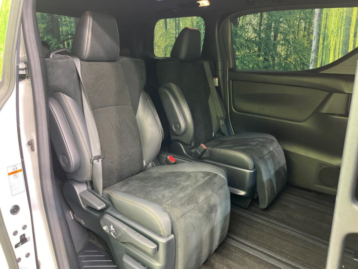 2021 Toyota Alphard Hybrid 6AA-AYH30W (UW-69f0667d14014)[21]