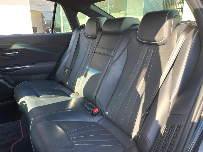 2019 Toyota Crown Hybrid 6AA-AZSH20 (UW-69f0667e9f231)[28]