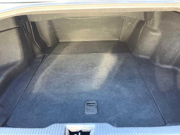 2019 Toyota Crown Hybrid 6AA-AZSH20 (UW-69f0667e9f231)[18]