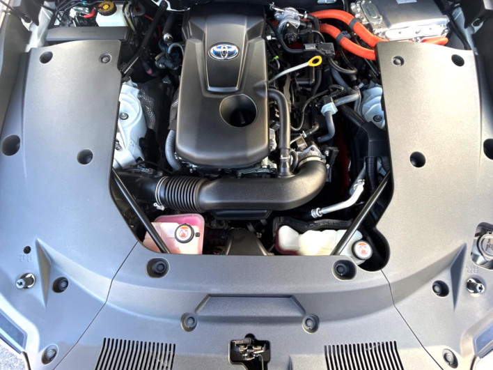 2019 Toyota Crown Hybrid 6AA-AZSH20 (UW-69f0667ea0a30)[9]