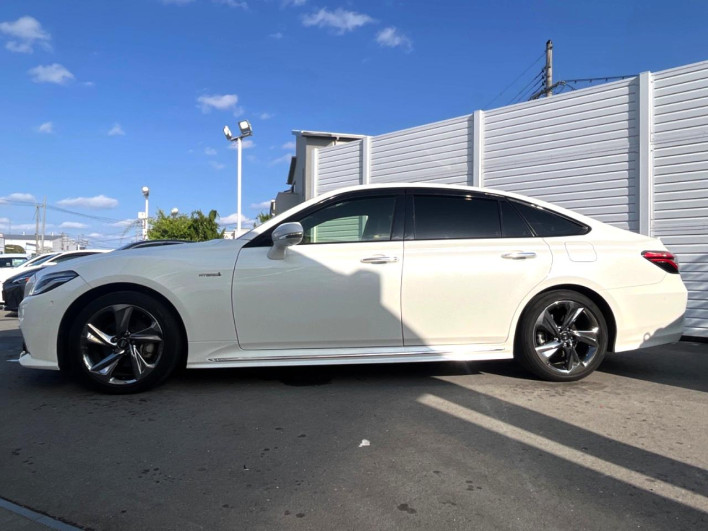 2019 Toyota Crown Hybrid 6AA-AZSH20 (UW-69f0667ea0a30)[17]