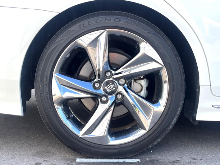 2019 Toyota Crown Hybrid 6AA-AZSH20 (UW-69f0667ea0a30)[6]