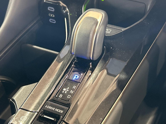 2025 Toyota Crown Sports 6AA-AZSH36W (UW-69f0667fe8ad3)[19]