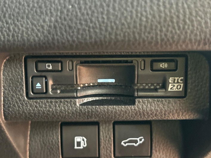 2025 Toyota Crown Sports 6AA-AZSH36W (UW-69f0667fe8ad3)[7]