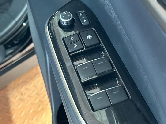 2025 Toyota Crown Sports 6AA-AZSH36W (UW-69f0667fe8ad3)[4]