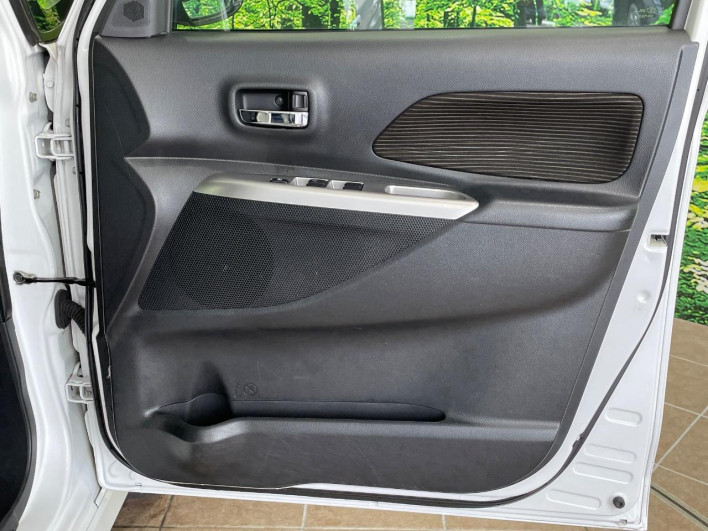 2015 Mitsubishi eK Space Custom DBA-B11A (UW-69f06680285a3)[29]