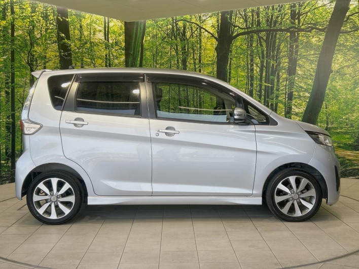 2013 Mitsubishi ek Custom DBA-B11W (UW-69f06680a70a0)[22]