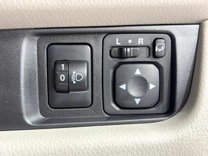 2013 Nissan Days DBA-B21W (UW-69f066849b3ca)[13]