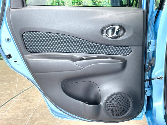 2015 Nissan Note DBA-E12 (UW-69f066a19b635)[23]