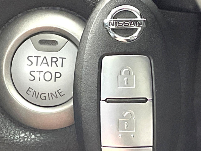 2015 Nissan Note DBA-E12 (UW-69f066a19b635)[15]