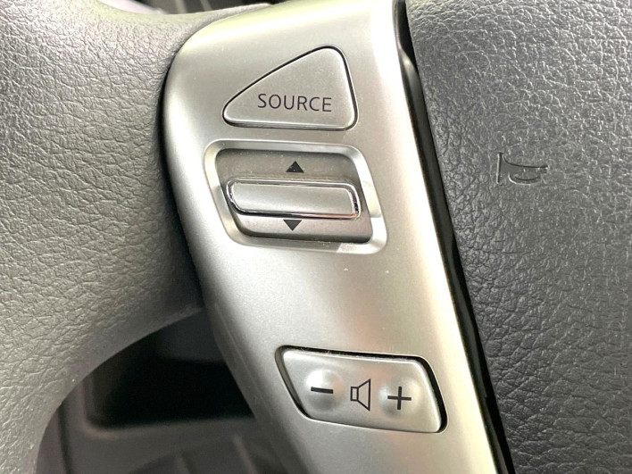 2015 Nissan Note DBA-E12 (UW-69f066a19b635)[14]