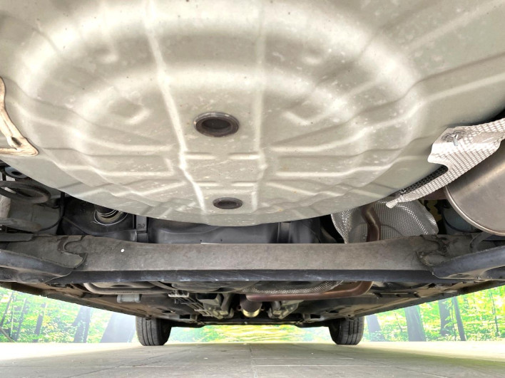 2015 Nissan Note DBA-E12 (UW-69f066a19b635)[20]