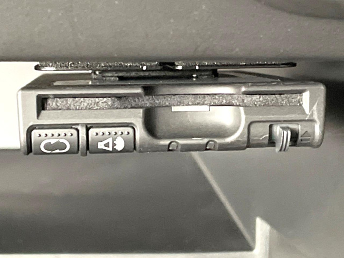 2015 Nissan Note DBA-E12 (UW-69f066a19b635)[26]