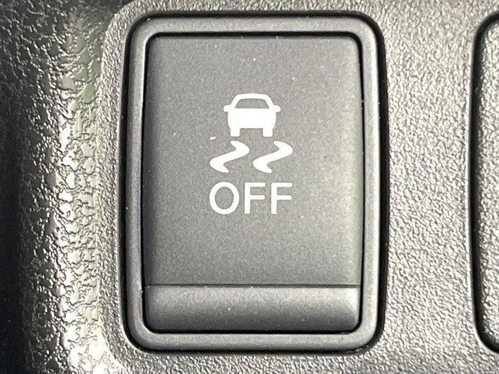 2015 Nissan Note DBA-E12 (UW-69f066a1a0cdf)[16]