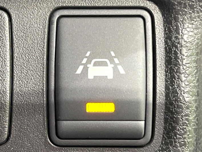 2015 Nissan Note DBA-E12 (UW-69f066a1a0cdf)[15]