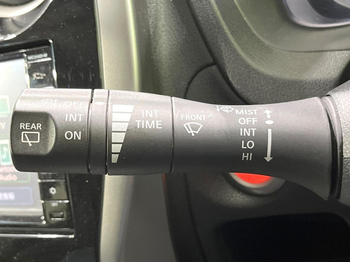 2015 Nissan Note DBA-E12 (UW-69f066a1a0cdf)[19]